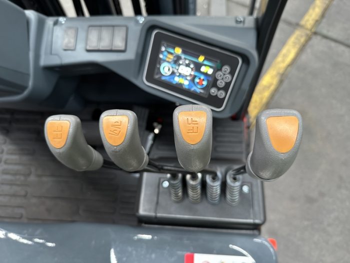 Temp - G3 4000lbs 3 roues assis électrique (Traction)